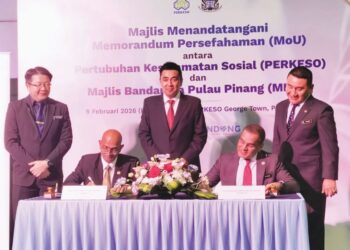 MAJLIS pemeteraian Memorandum Persefahaman antara Perkeso dan Majlis Bandaraya Pulau Pinang di Pejabat Perkeso Pulau Pinang di George Town, semalam. – UTUSAN/SAFINA RAMLI