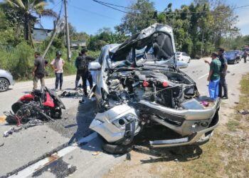 KEADAAN kereta yang terlibat kemalangan di Kilometer 96.4, Jalan Kuala Kangsar-Pengkalan Hulu di Gerik yang mengorbankan pasangan suami isteri. - GAMBAR MEDIA SOSIAL