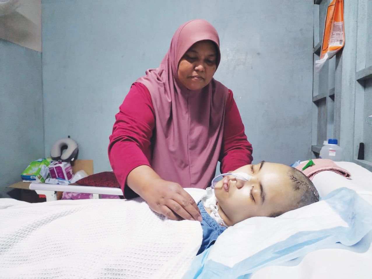 Fathia dulu ceria, kini sekadar mampu kelipkan mata Fathia dulu ceria, kini sekadar mampu kelipkan mata