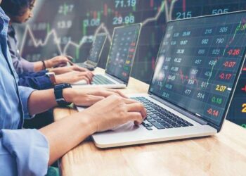 PRINSIP utama dalam pelaburan Islam ialah larangan riba, iaitu sebarang bentuk pertambahan atau faedah yang diperoleh secara tidak adil.