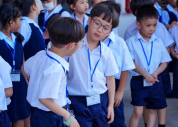 INISIATIF enam tahun masuk darjah satu secara sukarela merupakan langkah positif ke arah sistem pendidikan yang lebih lentur, adil dan berpusatkan murid.
