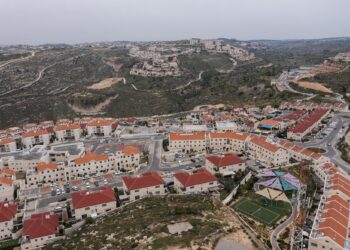 PEMANDANGAN udara kawasan penempatan Israel di Efrat yang dibina di atas kampung Palestin al-Khader di Tebing Barat yang diduduki.-AFP