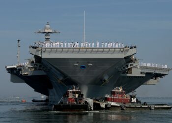 TRUMP menghantar kapal USS Gerald R. Ford  ke Asia Barat sebagai persediaan untuk menyerang Iran. - AFP