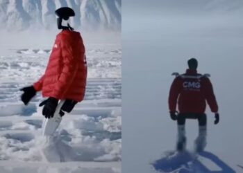 SEBUAH robot humanoid berjalan dalam cuaca sejuk melampau. - Foto X/@UnitreeRobotics