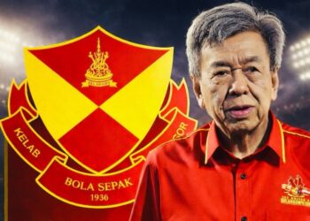 Sultan Selangor, Sultan Sharafuddin Idris Shah menzahirkan rasa amat dukacita dan kecewa dengan insiden membakar suar di Jambatan Angkat Kuala Terengganu.- Ihsan Selangor Royal Office