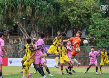 AMIRUL Aiman muncul wira pasukan apabila tenang menyudahkan peluang terhidang pada minit ke-56 menerusi tandukan hasil sepakan penjuru sekaligus memastikan Perak pulang dengan bekalan tipis ke Ipoh-IHSAN FB PERAK FA.