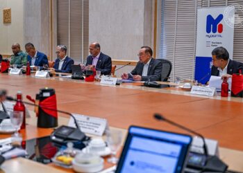 ANWAR Ibrahim mempengerusikan Mesyuarat Majlis Ekonomi Digital dan 4IR di Perdana Putra, Putrajaya.  - Pejabat Perdana Menteri