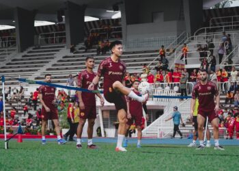 SKUAD Selangor menjalani latihan menjelang aksi Liga Super menentang Kuching City FC, malam ini.-IHSAN SFC