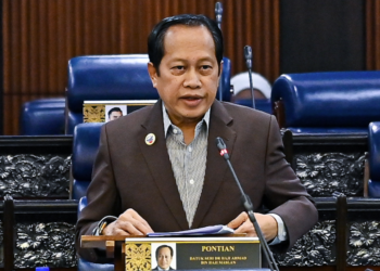 AHMAD Maslan ketika sesi perbahasan di Dewan Rakyat, hari ini. - JABATAN PENERANGAN MALAYSIA