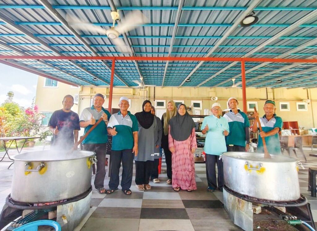 Bubur lambuk Kompas bertahan lebih 24 tahun