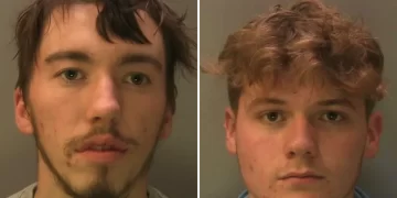 LEIGHTON Ashby (kiri) dan Oakley Hollands. - Polis Sussex