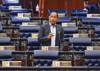 ZAMBRY Abdul Kadir pada sesi lisan di Dewan Rakyat, semalam. - JABATAN PENERANGAN