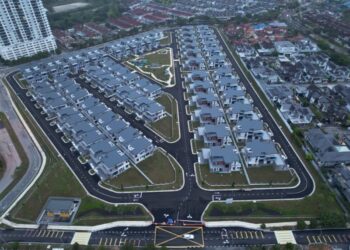 UDA Heights menawarkan dua jenis kediaman iaitu banglo dan rumah berkembar dua tingkat di Bandar UDA Utama, Johor Bahru.
