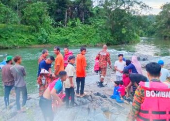 LOKASI kejadian pelajar Tingkatan 2 ditemukan lemas di Sungai Rabbana, Kuala Long, Jeli, Kelantan hari ini.-IHSAN BOMBA