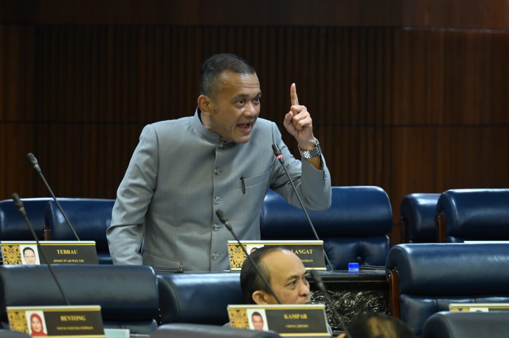 PARLIMEN: Sany Hamzan cadang pemecatan Anwar 1998 masuk silibus Sejarah