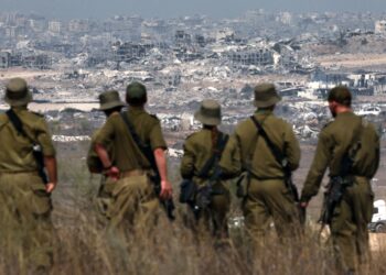 ISRAEL menggunakan ramai askar yang memiliki dua kewarganegaraan ketika bertempur dengan Hamas di Gaza. - Foto AFP