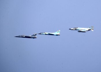GAMBAR fail menunjukkan tiga buah jet pejuang Iran. - Foto AFP