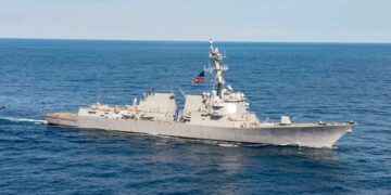 GAMBAR fail kapal perang USS Truxtun. - Foto USN