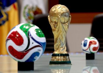 EDISI Piala Dunia 2026 dijadual berlangsung dari 11 Jun hingga 19 Julai depan, buat pertama kali dianjurkan bersama tiga negara iaitu Kanada, Mexico dan Amerika Syarikat.-AFP