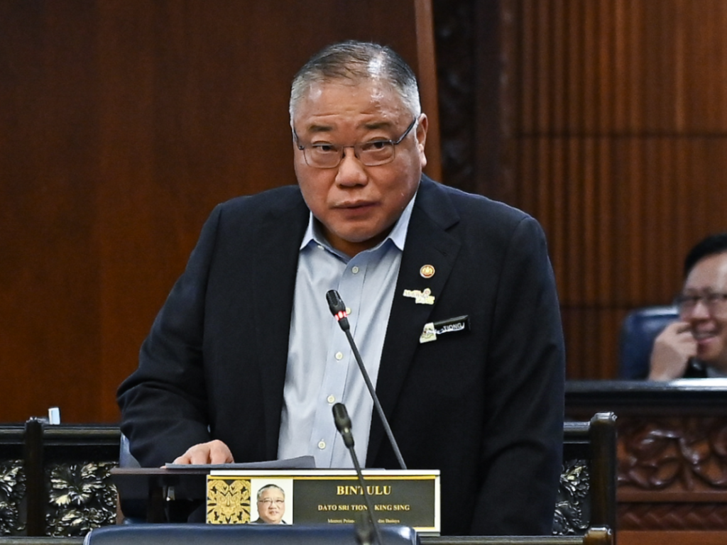 Kenderaan pelancongan wajib ada pemandu pelancong berlesen