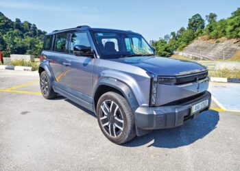 PENAMPILAN imej futuristik tanpa kelihatan terlalu ekstrem.