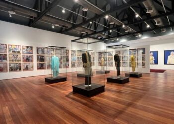 TRANSFORMASI muzium pascakolonial membolehkan rakyat melihat sejarah daripada pandangan tempatan.