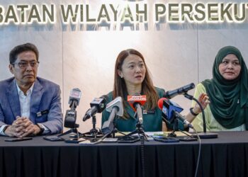 HANNAH Yeoh dalam sidang akhbar selepas menandatangani kerjasama strategik bersama SPRM di Putrajaya. - UTUSAN/FAISOL MUSTAFA