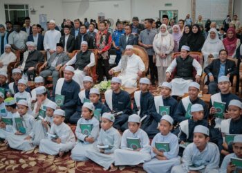 AHMAD Zahid Hamidi  ketika hadir merasmikan Program Wakaf Al-Quran Ke-19 Peringkat Kebangsaan 2026. - UTUSAN/FAIZ ALIF ZUBIR