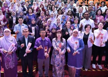 LIM Hui Ying (depan, tengah) ketika menghadiri Majlis Sambutan Hari Wanita Antarabangsa peringkat negeri di Menara Bandaraya MBSP, Bukit Mertajam, Pulau Pinang hari ini.