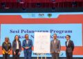 MENTERI Kesihatan,  Datuk Seri Dzulkefly Ahmad memperkenalkan dana bantuan "NCSM–PDHS Valens Support Fund" sempena majlis Sambutan Hari Kanser Sedunia 2026, bersama di pentas adalah Timbalan Ketua Pengarah Kesihatan (Kesihatan Awam) Dr Ismuni Bohari, Presiden National Cancer Society Malaysia (NCSM) Datuk Dr Saunthari Somasundaram, Ketua Pengarah Kumpulan Pharm-D Health Science (PDHS) Wong Chin Cheang, serta Pegawai Hal Ehwal Awam Kumpulan PDHS Khor Xin Yun.