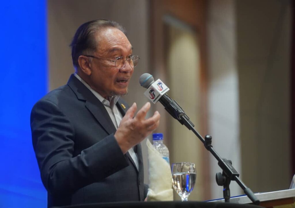 Jangan bina ternakan babi di kawasan cetus kegelisahan penduduk – PM