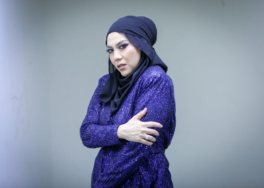 Kalau kerap sangat tunjuk, mana mahalnya? – Zehra Zambri