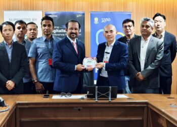 LUKAS J. Tan (empat dari kanan) dan Jagdeep Singh Deo (lima dari kiri) ketika sidang akhbar sempena penganjuran PDX2026 di George Town, Pulau Pinang hari ini.