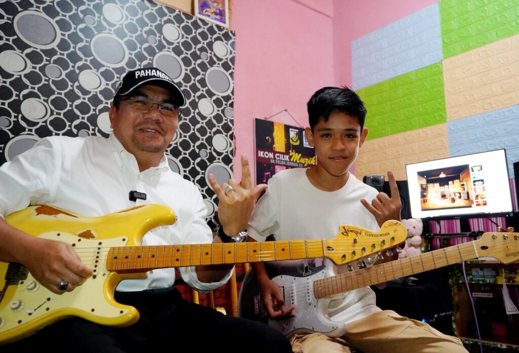 Petikan gitar remaja Felda ‘gegar’ TikTok