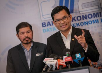 AKMAL NASRULLAH MOHD NASIR