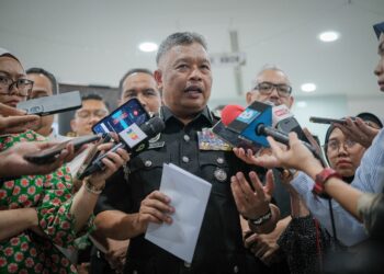 ZAKARIA Shaaban ketika ditemui media pada Program Semarak Ramadan Jabatan Imigresen di Putrajaya. - UTUSAN/FAIZ ALIF ZUBIR