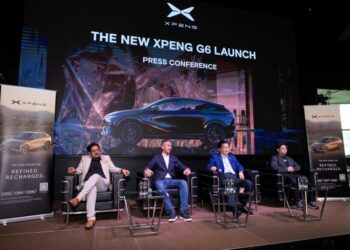 FRANCIS Lee (dua dari kanan) pada Majlis Pelancaran XPENG G6 yang diadakan pada Oktober tahun lalu