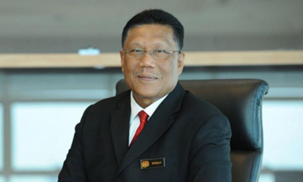 Penjawat awam boleh miliki saham lebih RM100,000