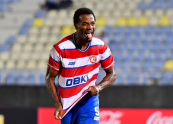 MADGER Gomes meraikan jaringannya ketika bertemu Terengganu FC dalam perlawanan Liga Super di Stadium Sultan Mizan Zainal Abidin, Gong Badak, Kuala Nerus, Terengganu. - UTUSAN/PUQTRA HAIRRY