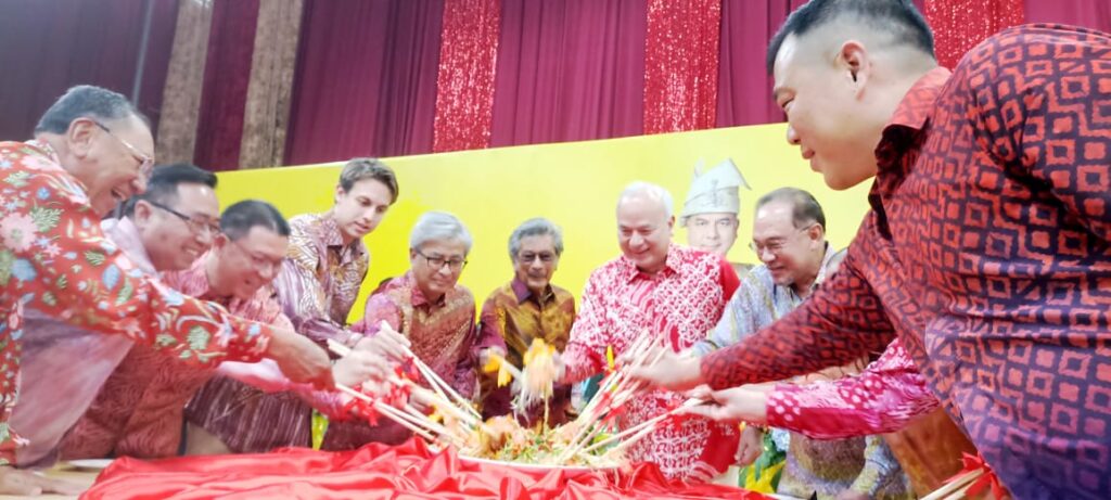 Sultan Nazrin, PM hadiri sambutan Tahun Baharu Cina negeri Perak