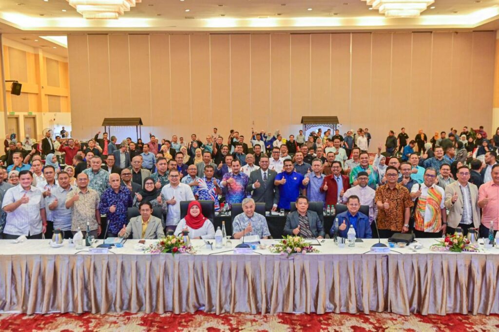 Operasi pembenihan awan dilaksana di tiga negeri