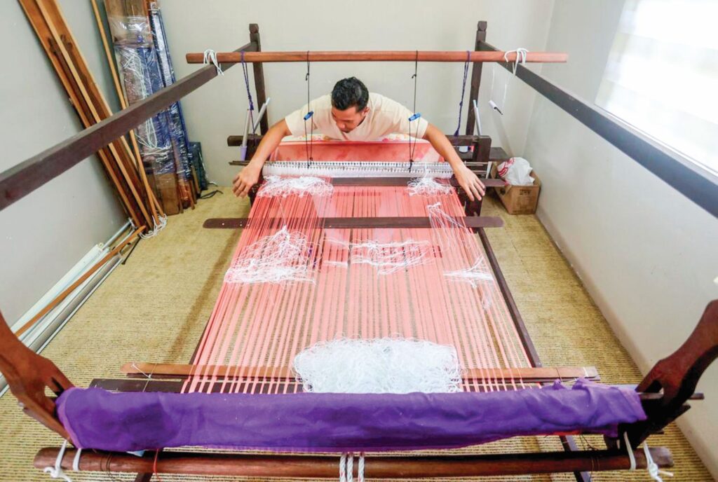 Hidup baharu bekas banduan sebagai penenun songket