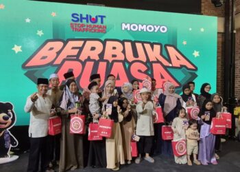 Momoyo dan SHUT menyantuni anak yatim serta memberi sokongan kepada mangsa pemerdagangan orang sempena Ramadan.
