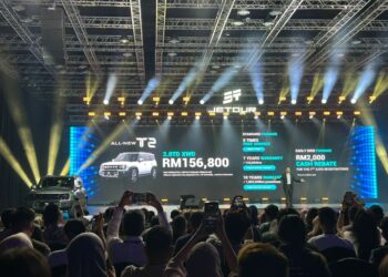 MOHD. Azhar melancarkan model SUV Jetour T2 di Kuala Lumpur Convention Centre (KLCC), hari ini.