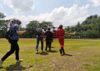 PETUGAS JBPM melaksanakan penerbangan 'mercy flight' bagi membantu pemindahan organ buah pinggang dari Hospital Enche’ Hajjah Khalsom ke UniKL MIAT, Subang.