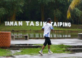 KEWUJUDAN hentian komuniti di sekitar Taman Tasik Taiping meningkatkan keselamatan dan keselesaan pejalan kaki, warga emas, keluarga bersama anak kecil serta pelancong.