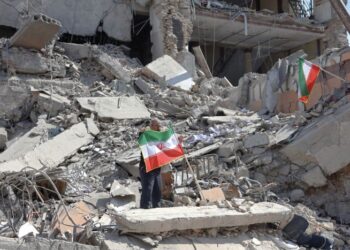 BENTENG negara akan menjadi lebih kukuh daripada sebarang senjata apabila masyarakat menjaga solat, menjauhi rasuah, meninggalkan riba dan memperkukuh ukhuwah.