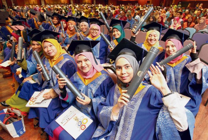 Ijazah Doktor Falsafah kini dinilai melalui produk