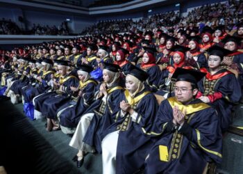 UNIVERSITI perlu memperkukuh latihan berasaskan integriti, akauntabiliti dan etika supaya kepimpinan benar-benar menjadi proses pembentukan karakter.