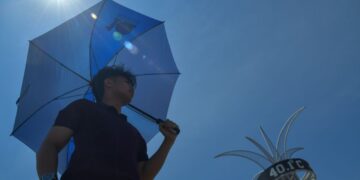 CHUPING yang merupakan titik terpanas di Malaysia menjadi antara kawasan paling terjejas dengan cuaca panas melampau di Perlis di Padang Besar, Perlis semalam.- UTUSAN/IZLIZAN OTHMAN